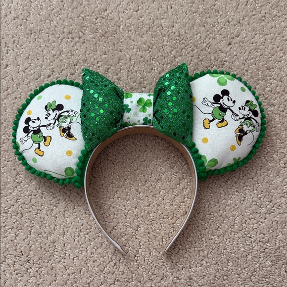 Disney Accessories - Minnie ears